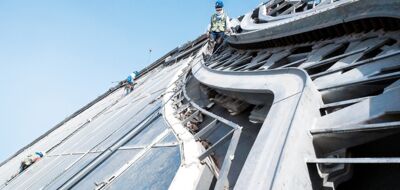 Ideas ahead of our time / Reference / Facade cleaning system Abu Dhabi, United Arab Emirates